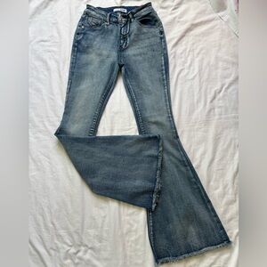 Love Soho Flare Jeans Juniors Size 7 Stretch Distressed Hem Mid Rise Light Wash
